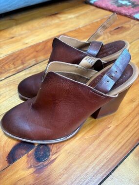 Kork-Ease Brown Leather Slingback Clog Heels